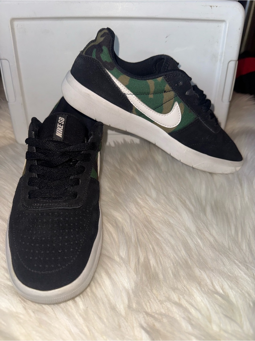 Nike Men's Black and Green Camo Low-Top Sneakers - Picture 1 of 8
